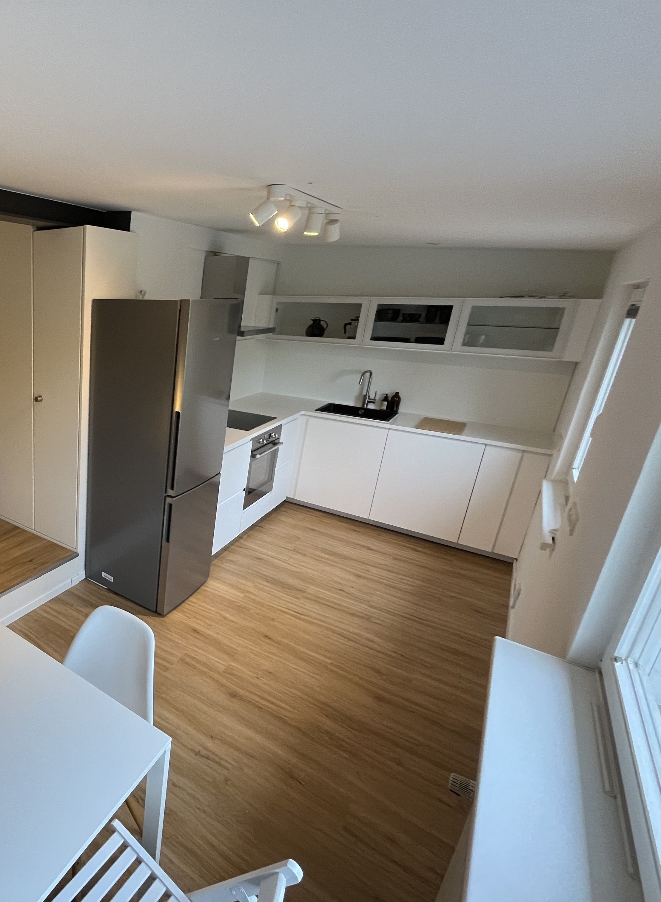  Beautiful House With Sunny Roof Terrace On The Outskirts Of Cologne. Excellent Connections To Cologn  -  Beautiful house with sunny roof terrace on the outskirts of Cologne. Excellent connections to Cologne city centre & trade fair.  - Gallery -  34