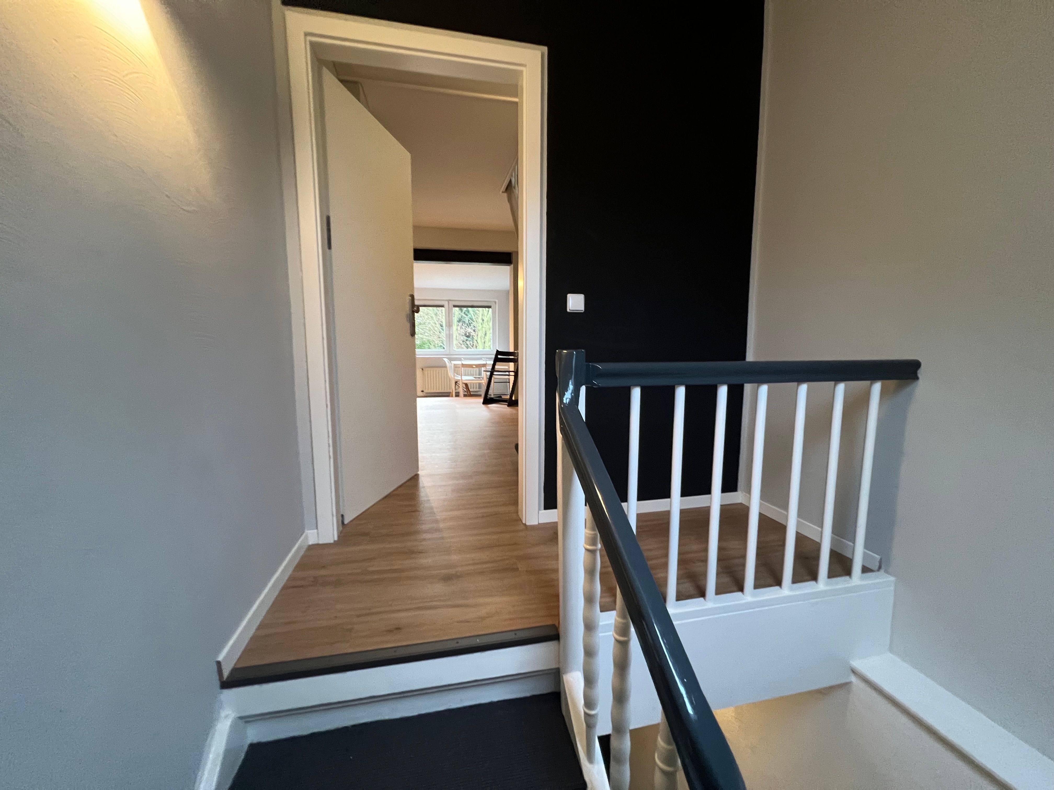  Beautiful House With Sunny Roof Terrace On The Outskirts Of Cologne. Excellent Connections To Cologn  -  Beautiful house with sunny roof terrace on the outskirts of Cologne. Excellent connections to Cologne city centre & trade fair.  - Gallery -  16