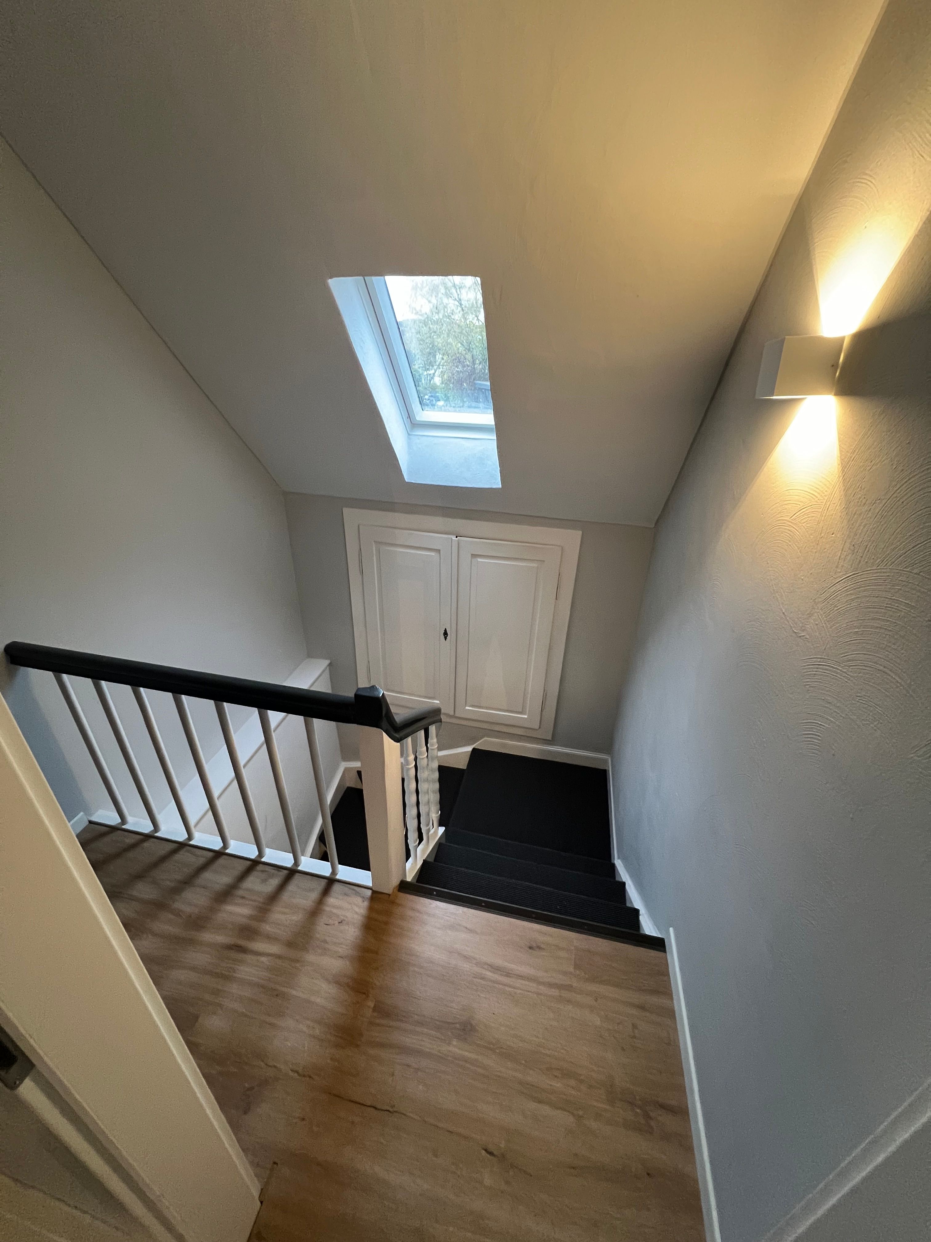  Beautiful House With Sunny Roof Terrace On The Outskirts Of Cologne. Excellent Connections To Cologn  -  Beautiful house with sunny roof terrace on the outskirts of Cologne. Excellent connections to Cologne city centre & trade fair.  - Gallery -  18
