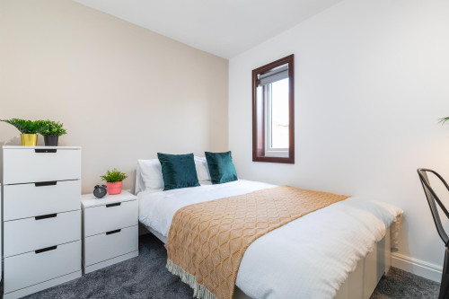 11-hessle-road-leeds-172239753520251004023418AM