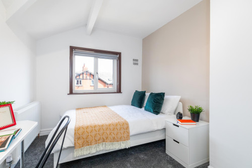 11-hessle-road-leeds-69102600420251004023415AM