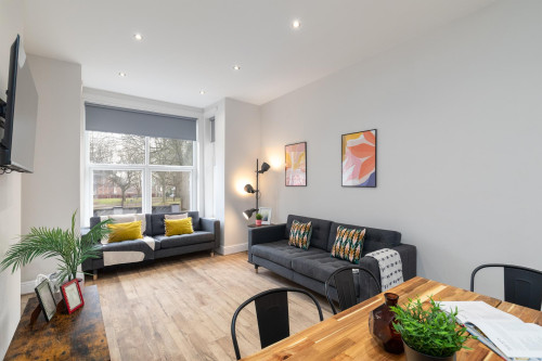 25-blenheim-square-leeds-60386057720251004023501AM