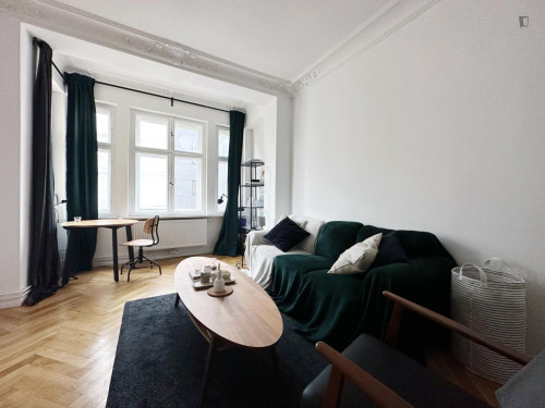 Vibrant Studio close to Rosenthaler Platz Metro