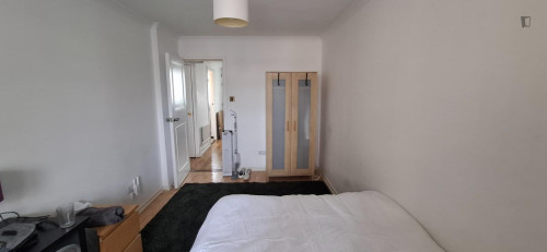 Lovely Double Bedroom close to Farringdon Metro