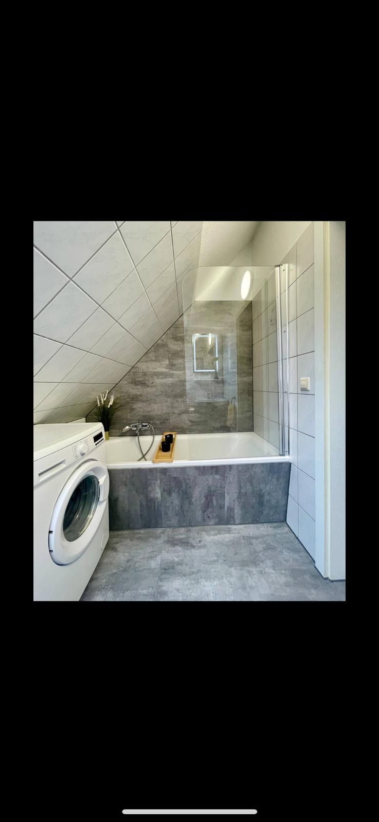 Whirlpool In The Heart Of The Art Nouveau District - 22