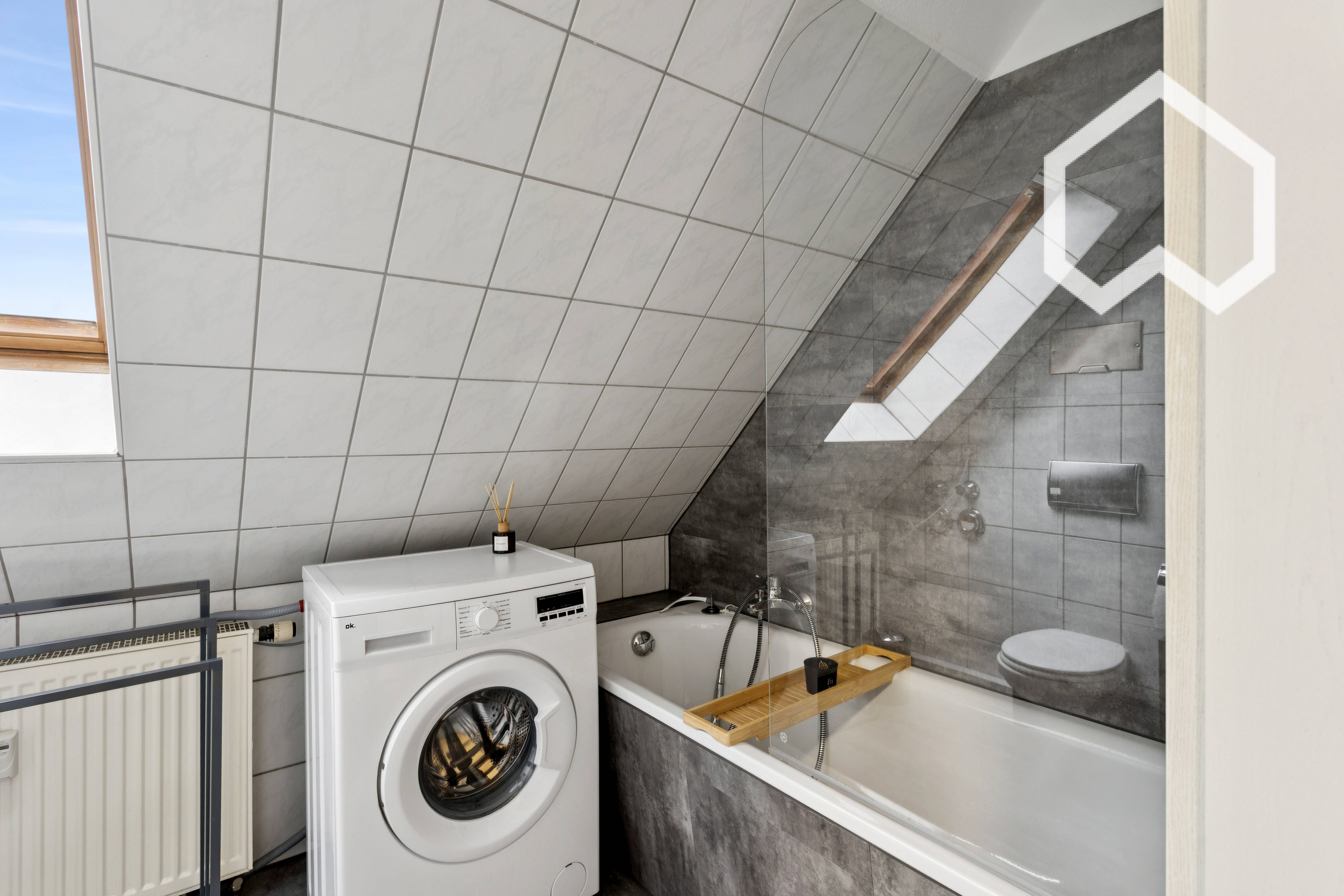 Whirlpool In The Heart Of The Art Nouveau District - 6