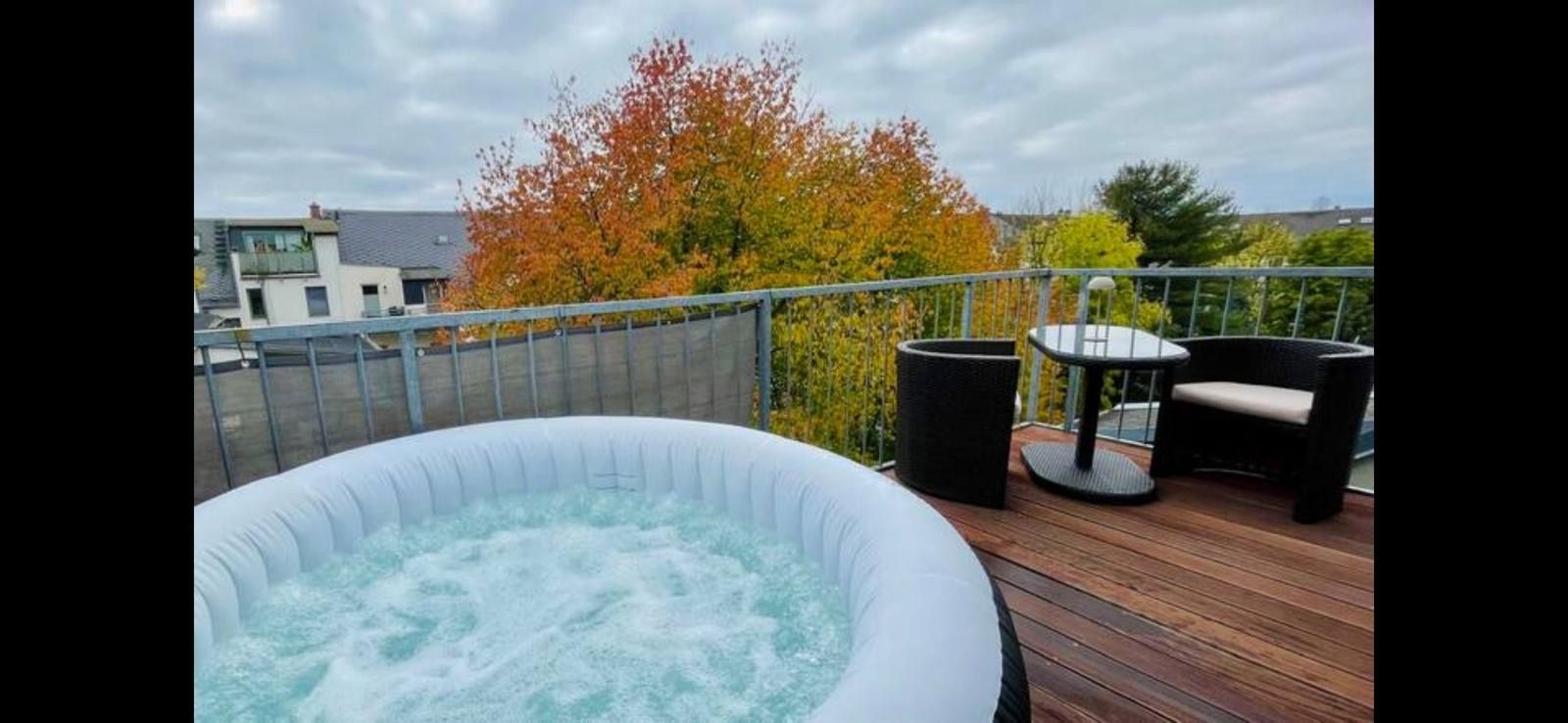 Whirlpool In The Heart Of The Art Nouveau District - 24