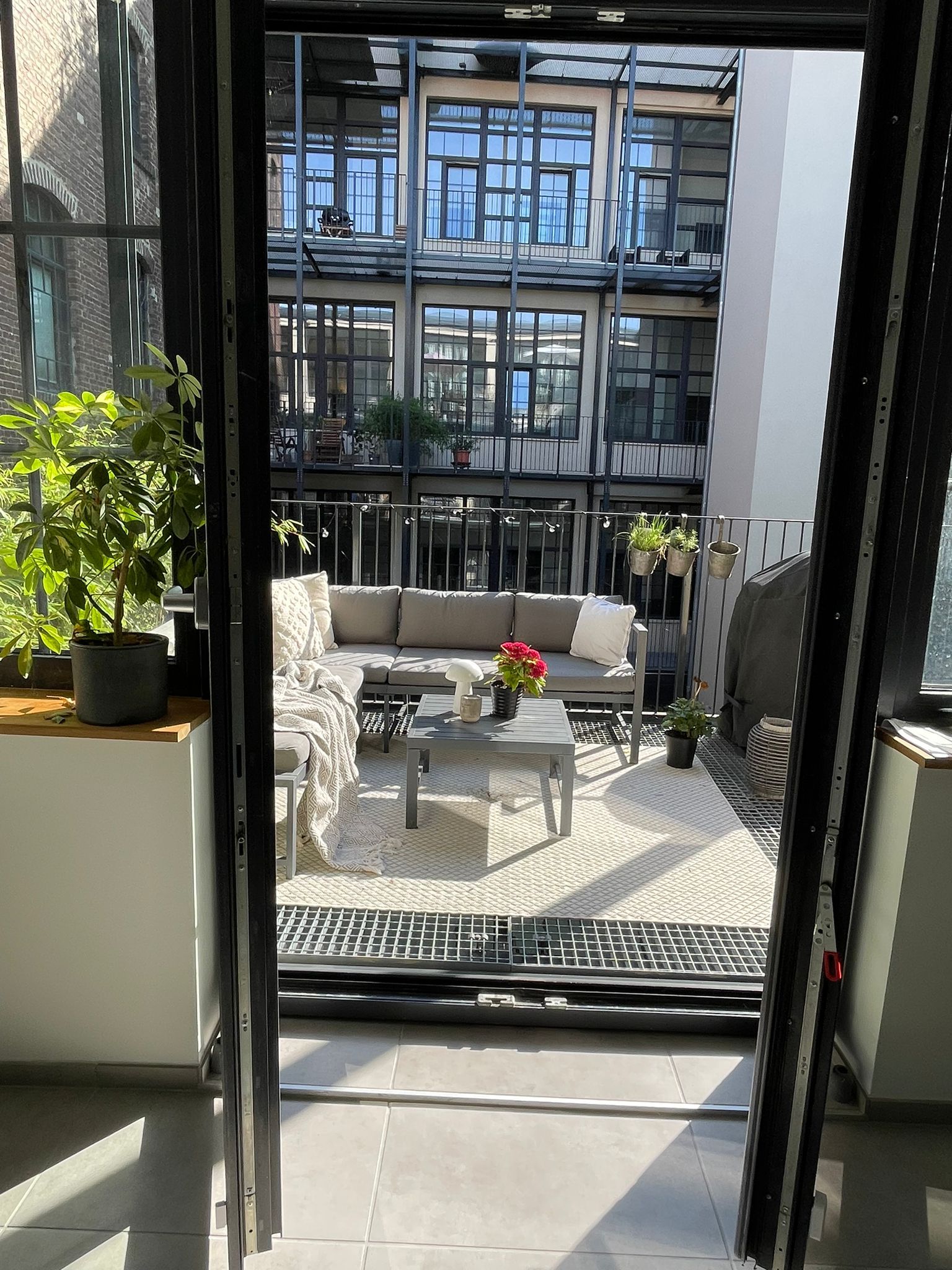 Furnished Design Loft Apartment Right By The Barmer Anlagen (01.01.–15.06.26) - Furnished Design Loft Apartment right by the Barmer Anlagen (01.01.–15.06.26) - Gallery - 1