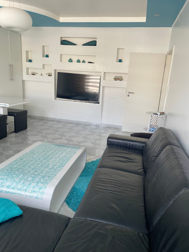 Stylish / comfortable 2-room apartment / Hanover / near city center / whirlpool / good transport connections / public transport
