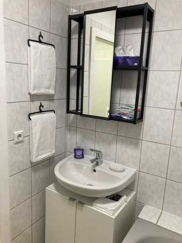 Top furnished 3-room flat, 60m2, Troisdorf centre, 5 min walk to the train station