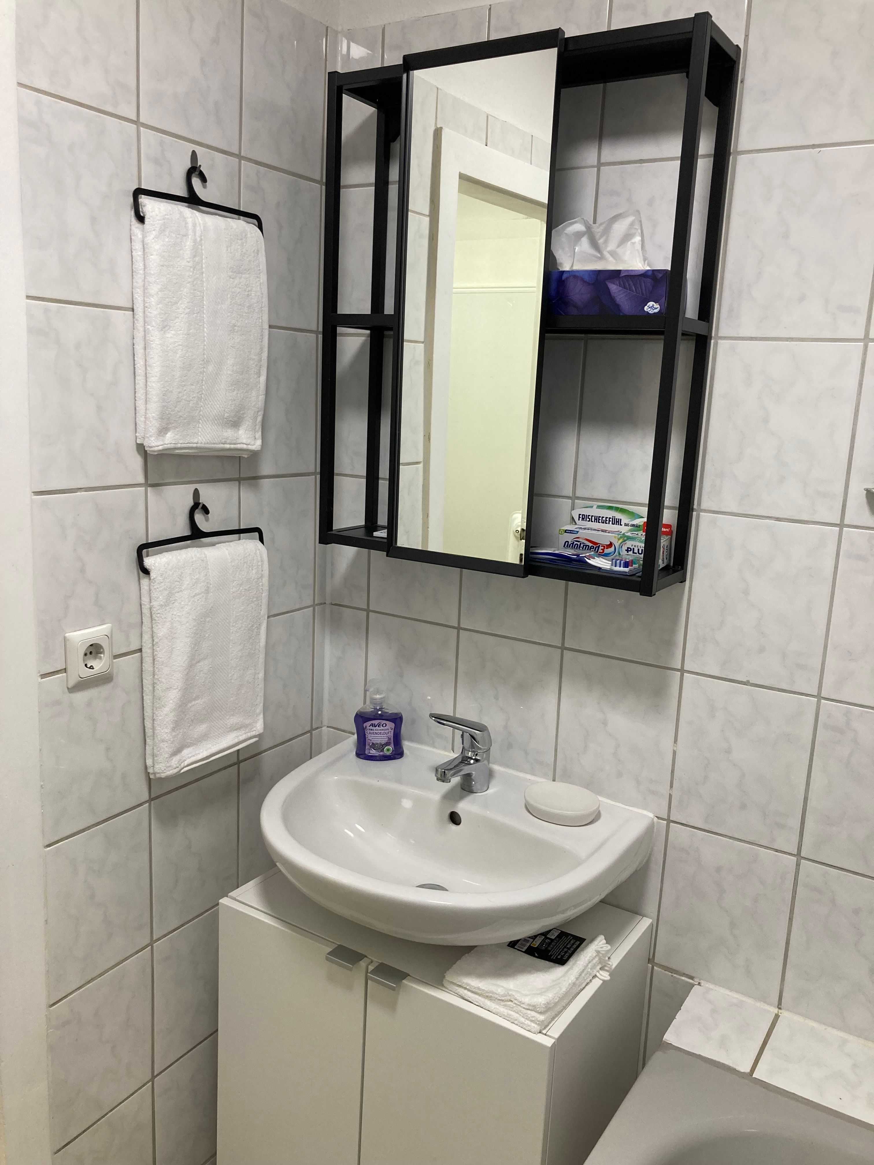  Top Furnished 3-Room Flat, 60m2, Troisdorf Centre, 5 Min Walk To The Train Station  -  Top furnished 3-room flat, 60m2, Troisdorf centre, 5 min walk to the train station  - Gallery -  2