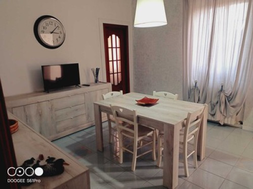 Grande casa in campagna, tranquilla