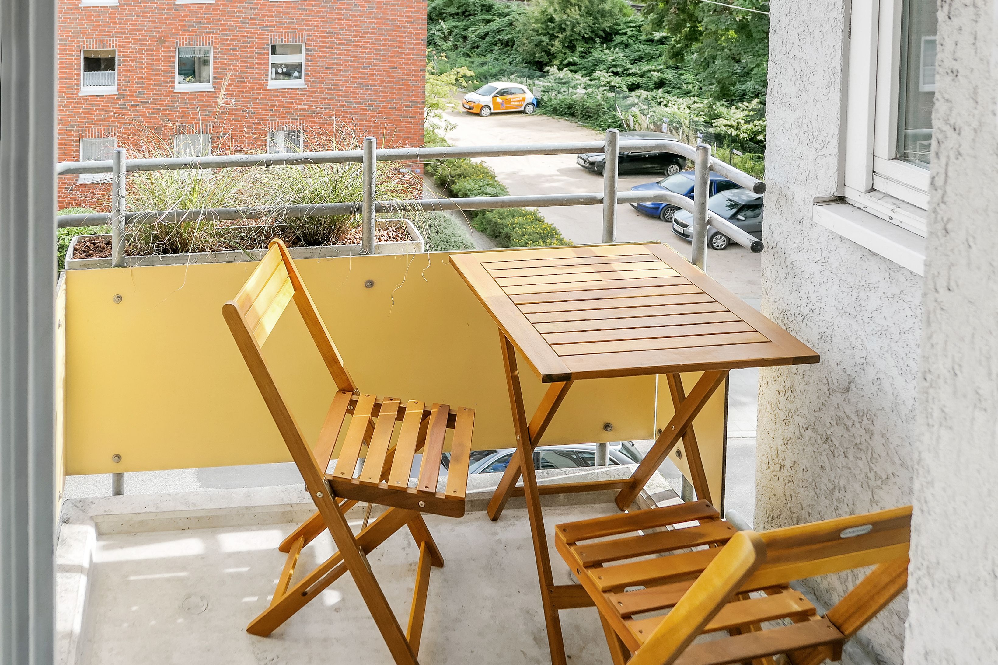 Feel-Good Apartment With Balcony - 4