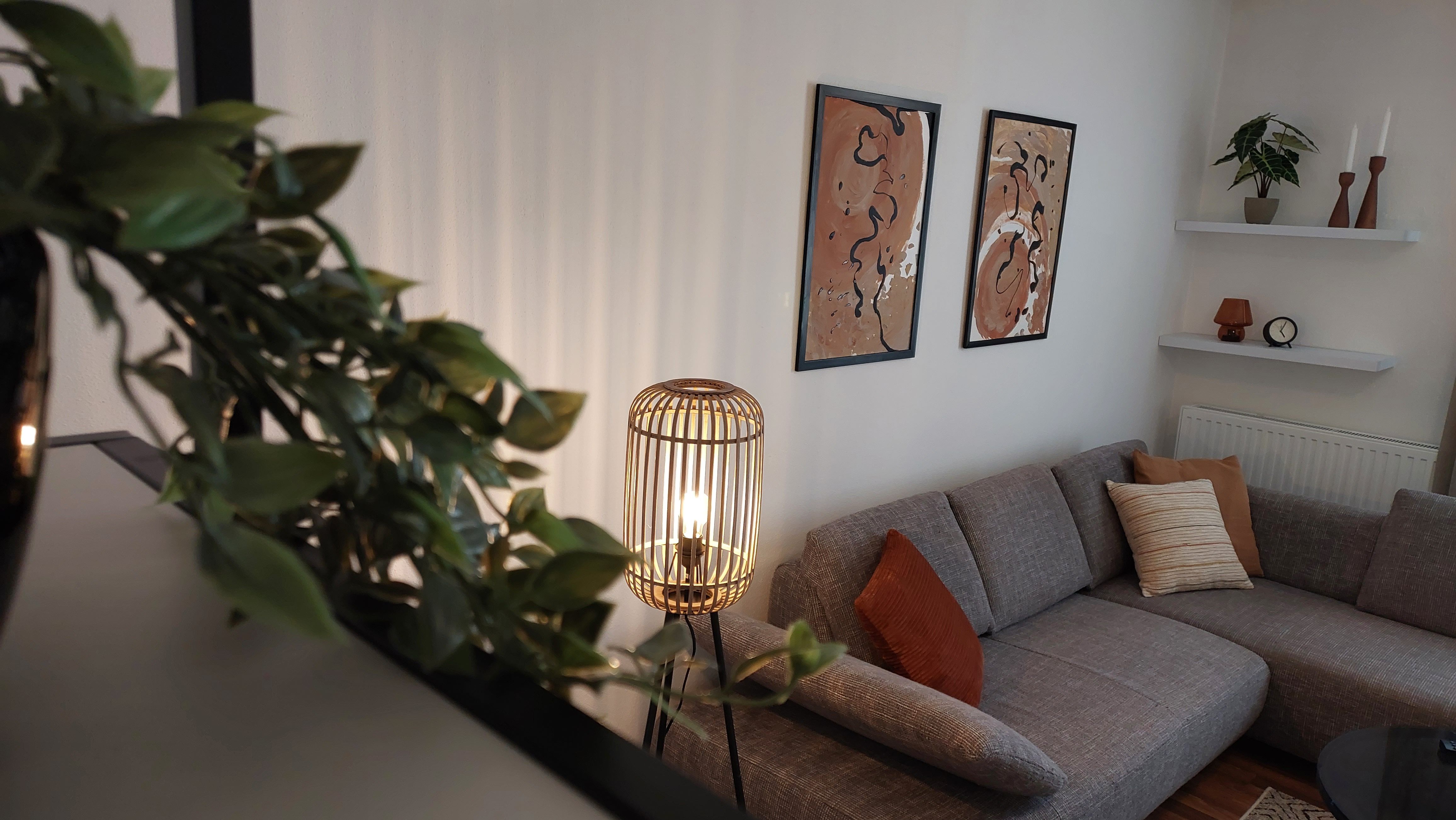 Central With Balcony - Cozy All-In Apartment - 8