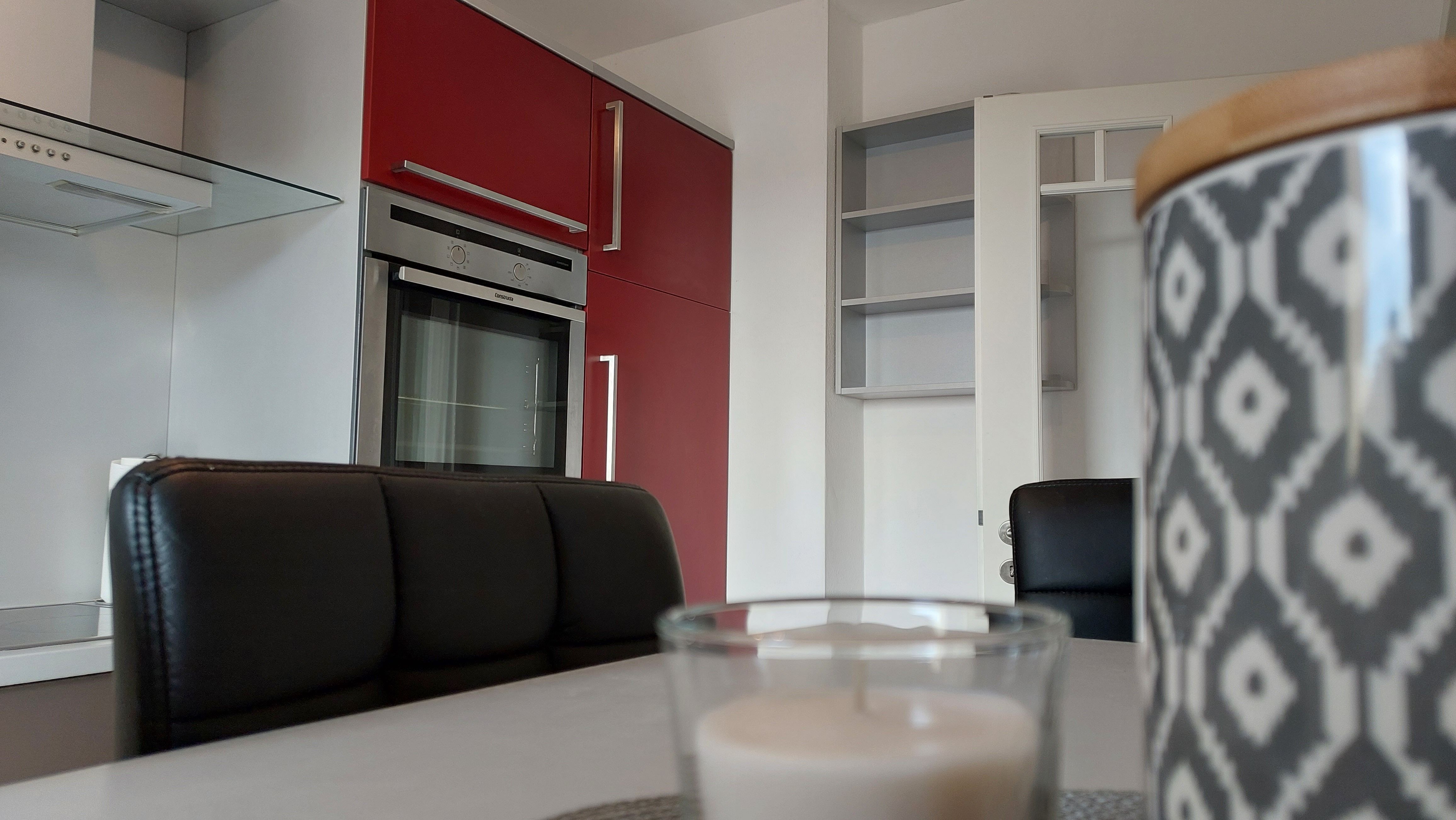 Central With Balcony - Cozy All-In Apartment - 11