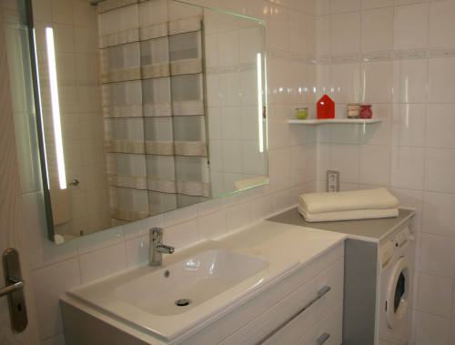 High-standard apartment near vineyards