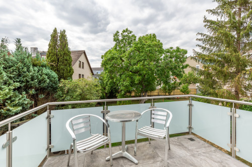 Bright, modern apartment with daylight bathroom and balcony in Aachen - Gallery - 5