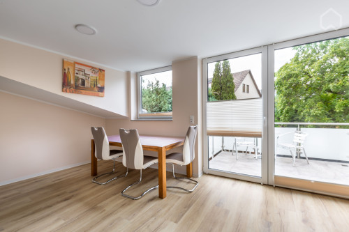 Bright, modern apartment with daylight bathroom and balcony in Aachen - Gallery - 8