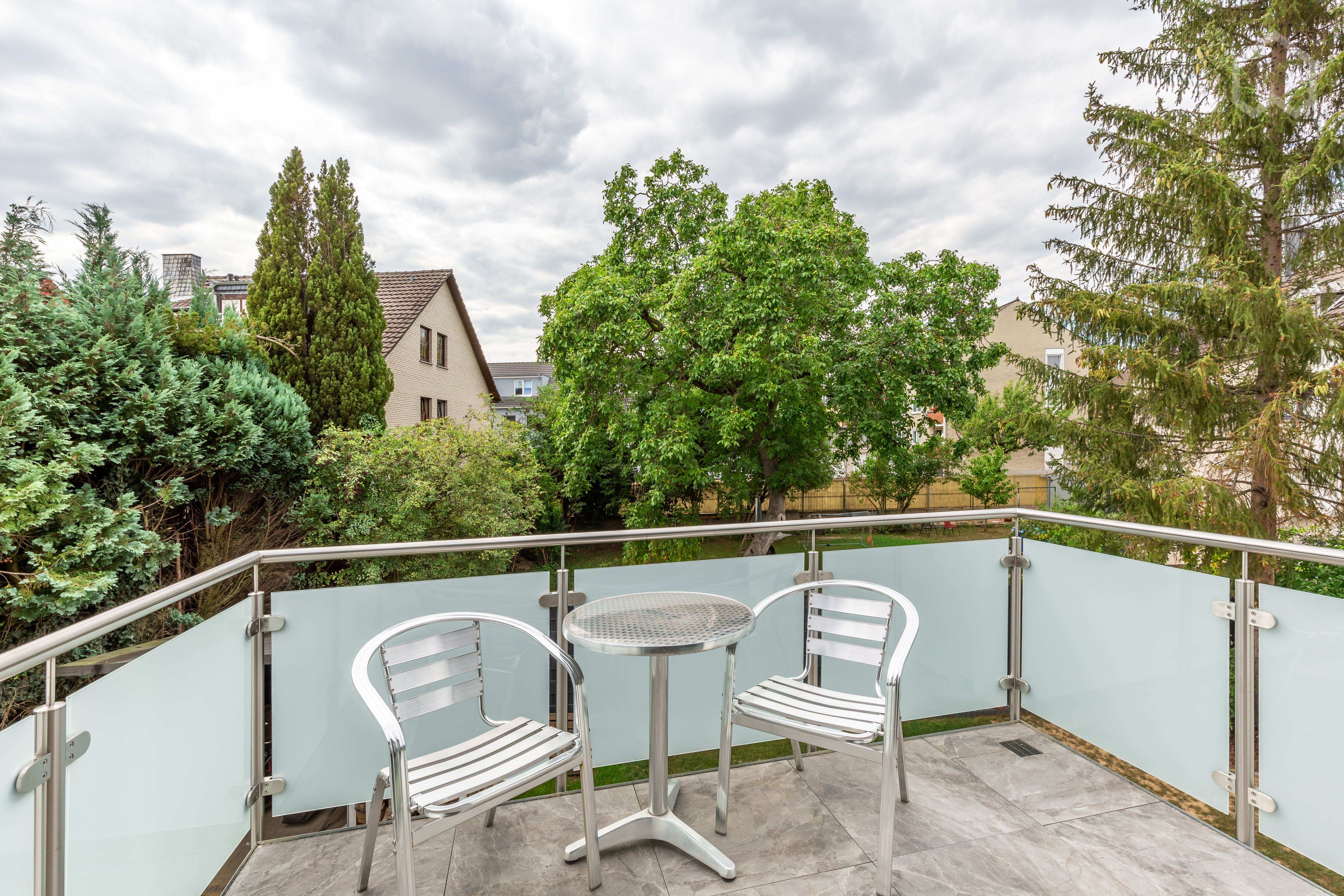 Bright, Modern Apartment With Daylight Bathroom And Balcony In Aachen - 4