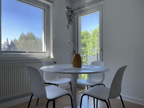 Bright 2BR Flat Near Cologne | Registration | Long-Term Ready - Gallery - 6
