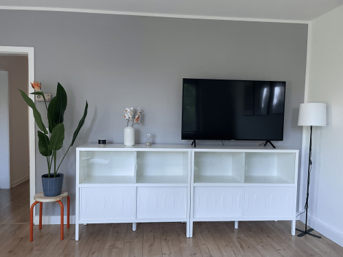 Bright 2BR Flat Near Cologne | Registration | Long-Term Ready - Gallery - 5