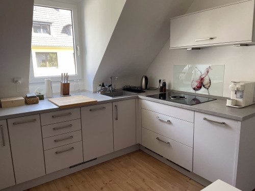 Bright 2BR Flat Near Cologne | Registration | Long-Term Ready - Gallery - 16