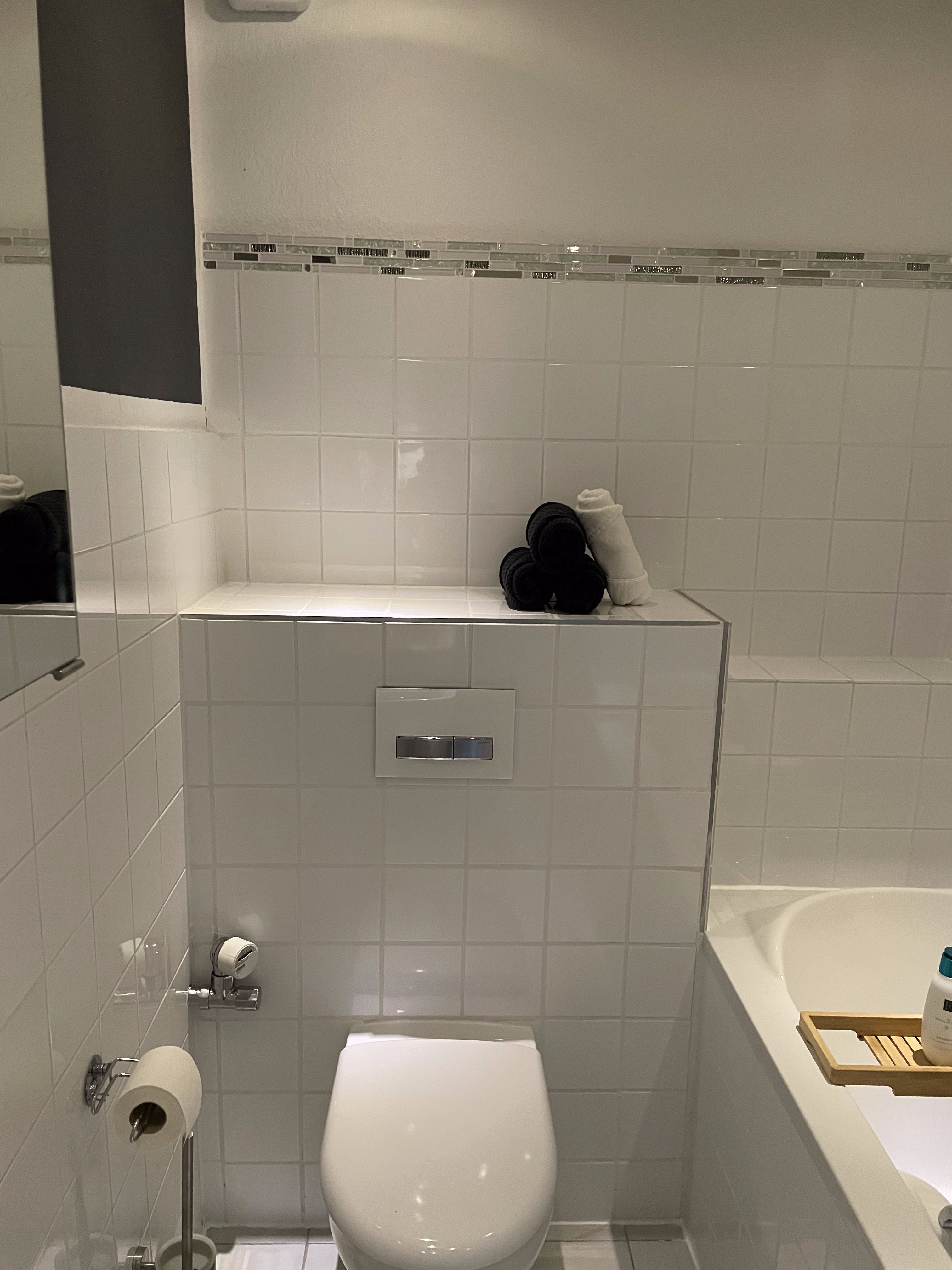 Bright 2BR Flat Near Cologne | Registration | Long-Term Ready - 8