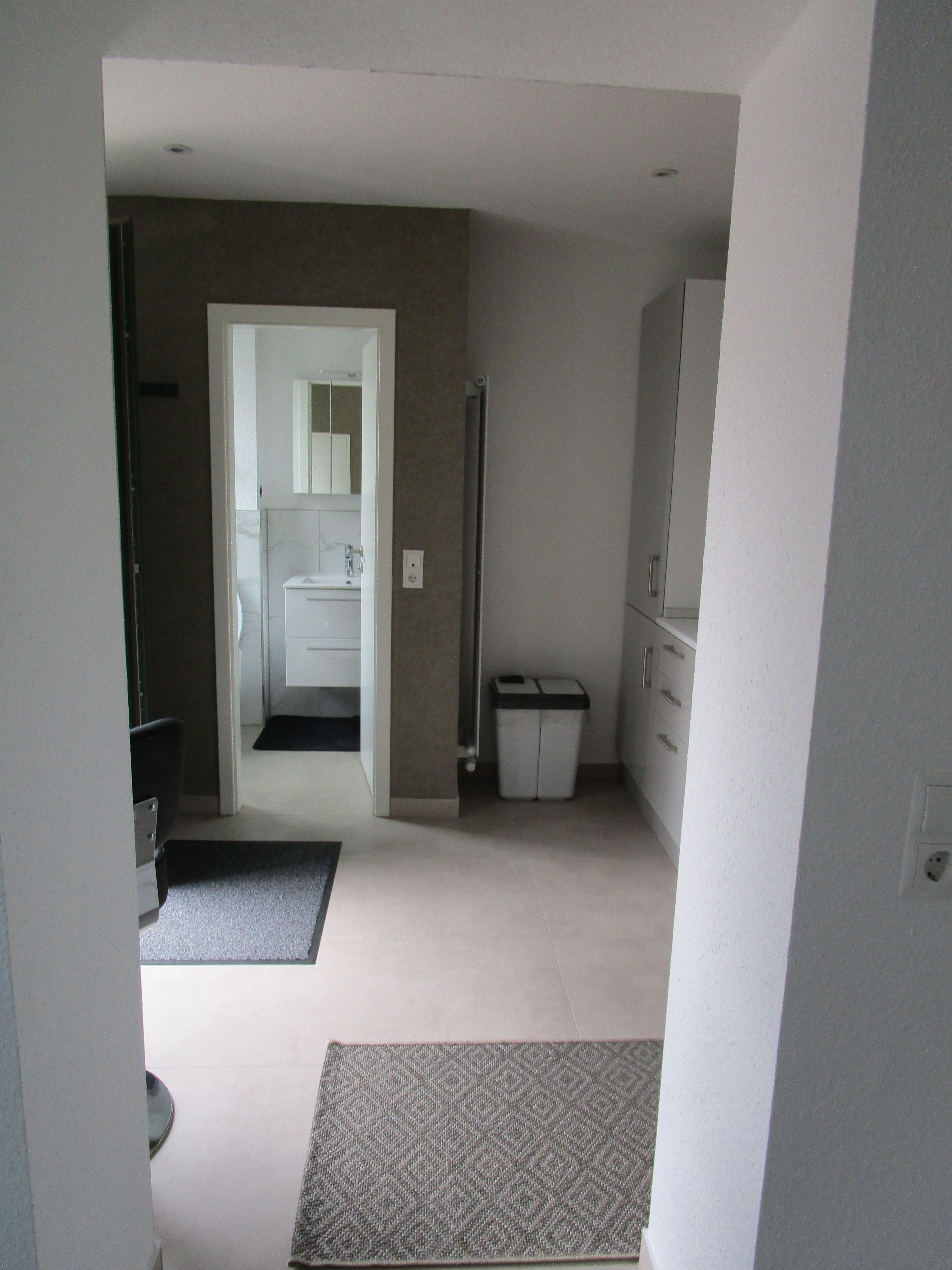 Neat & Perfect Apartment In Hannover - 9