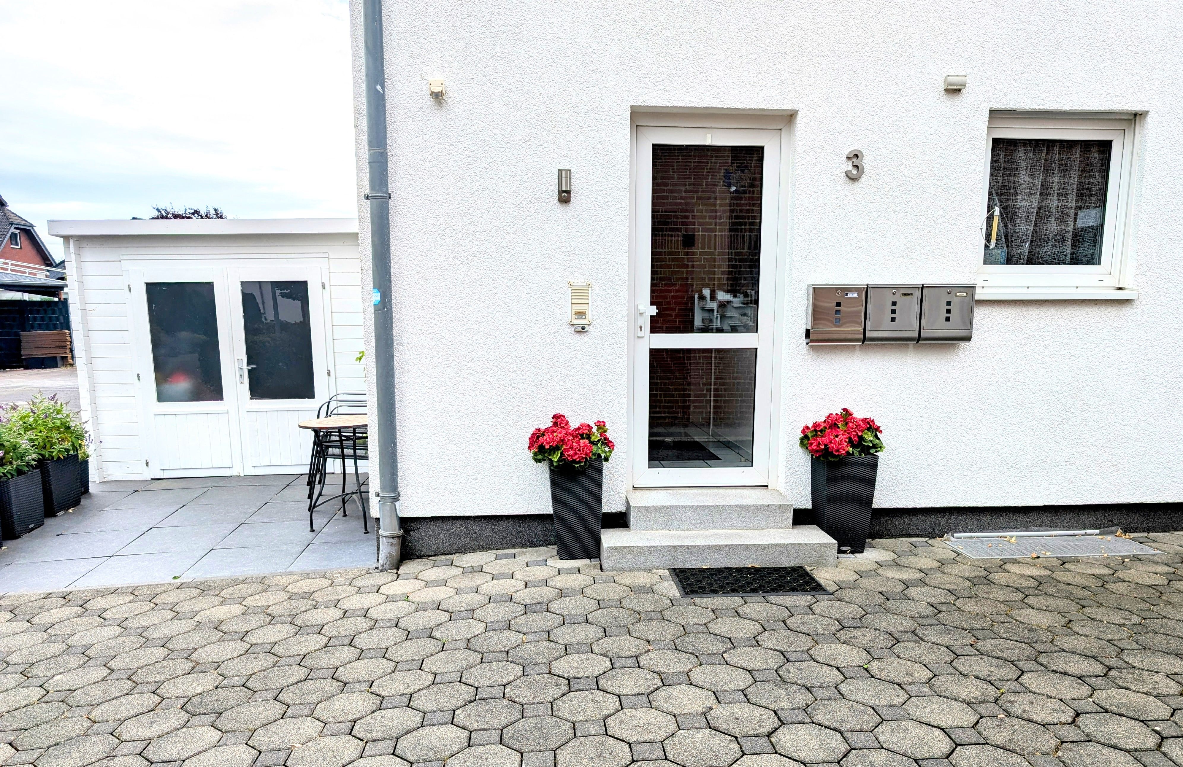 Modern Completely Renovated Apartment, Quiet With Best Connection To Cologne And Bonn - 1