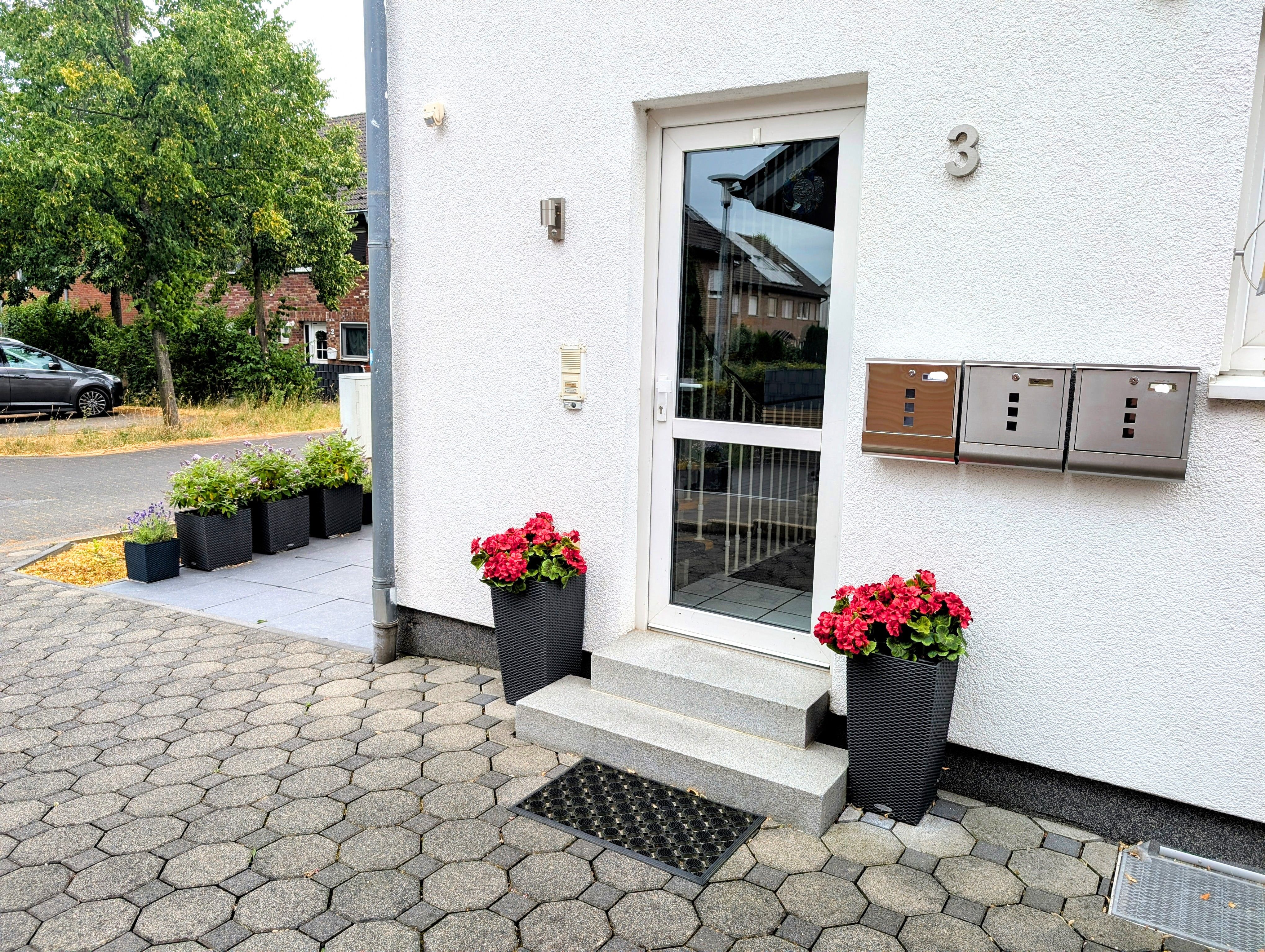 Modern Completely Renovated Apartment, Quiet With Best Connection To Cologne And Bonn - 2