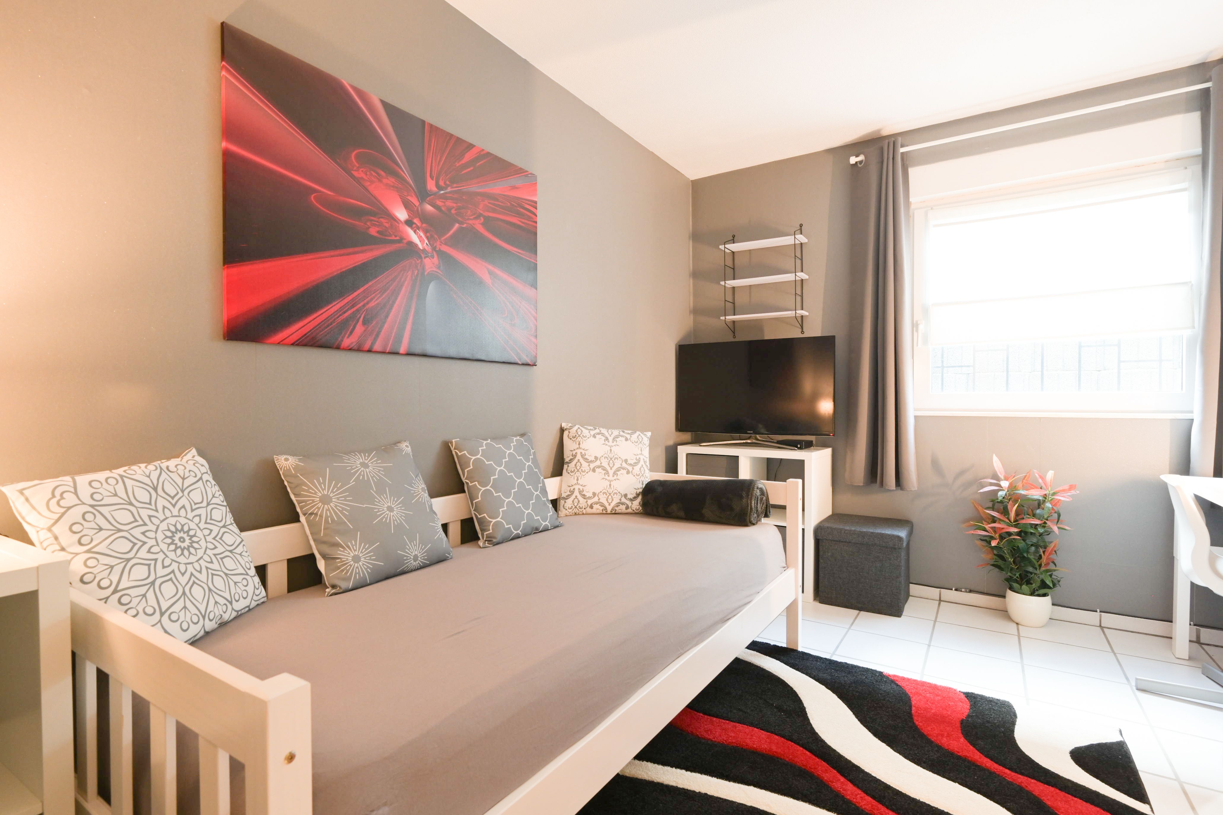  Modern Apartment, Quiet With Best Connection To Cologne And Bonn  -  Modern apartment, quiet with best connection to Cologne and Bonn  - Gallery -  9