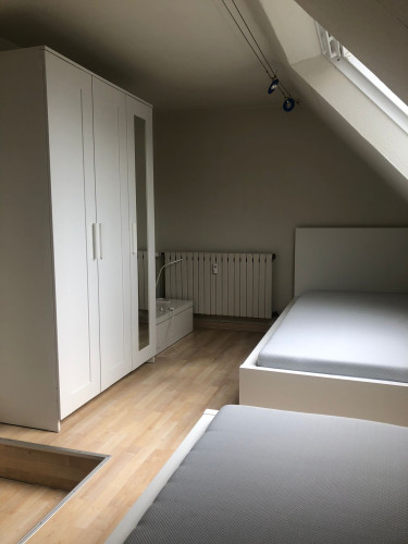 Vollständig möblierte 3-Zimmer-Wohnung mit Balkon