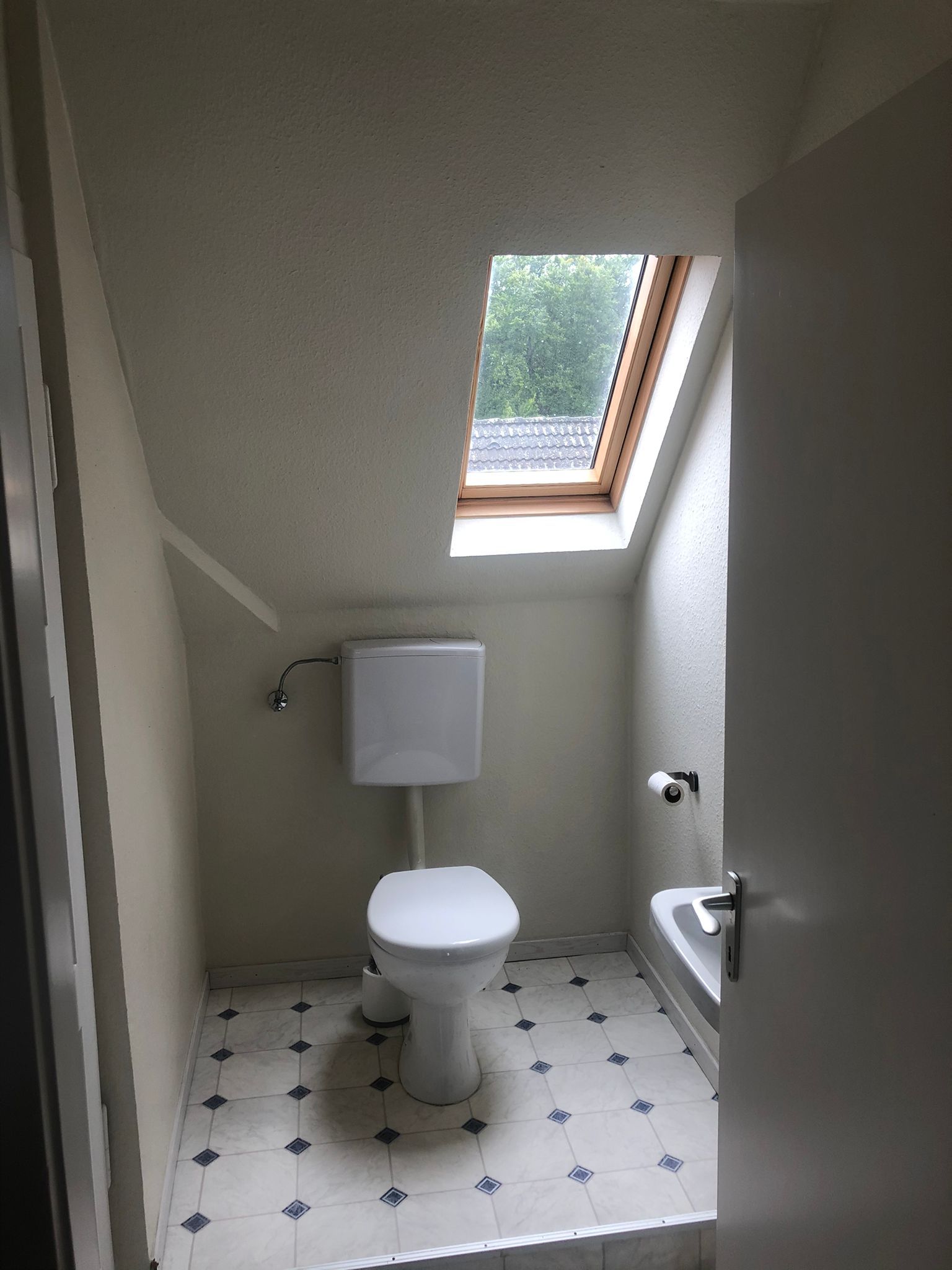 Vollständig Möblierte 3-Zimmer-Wohnung Mit Balkon - 12