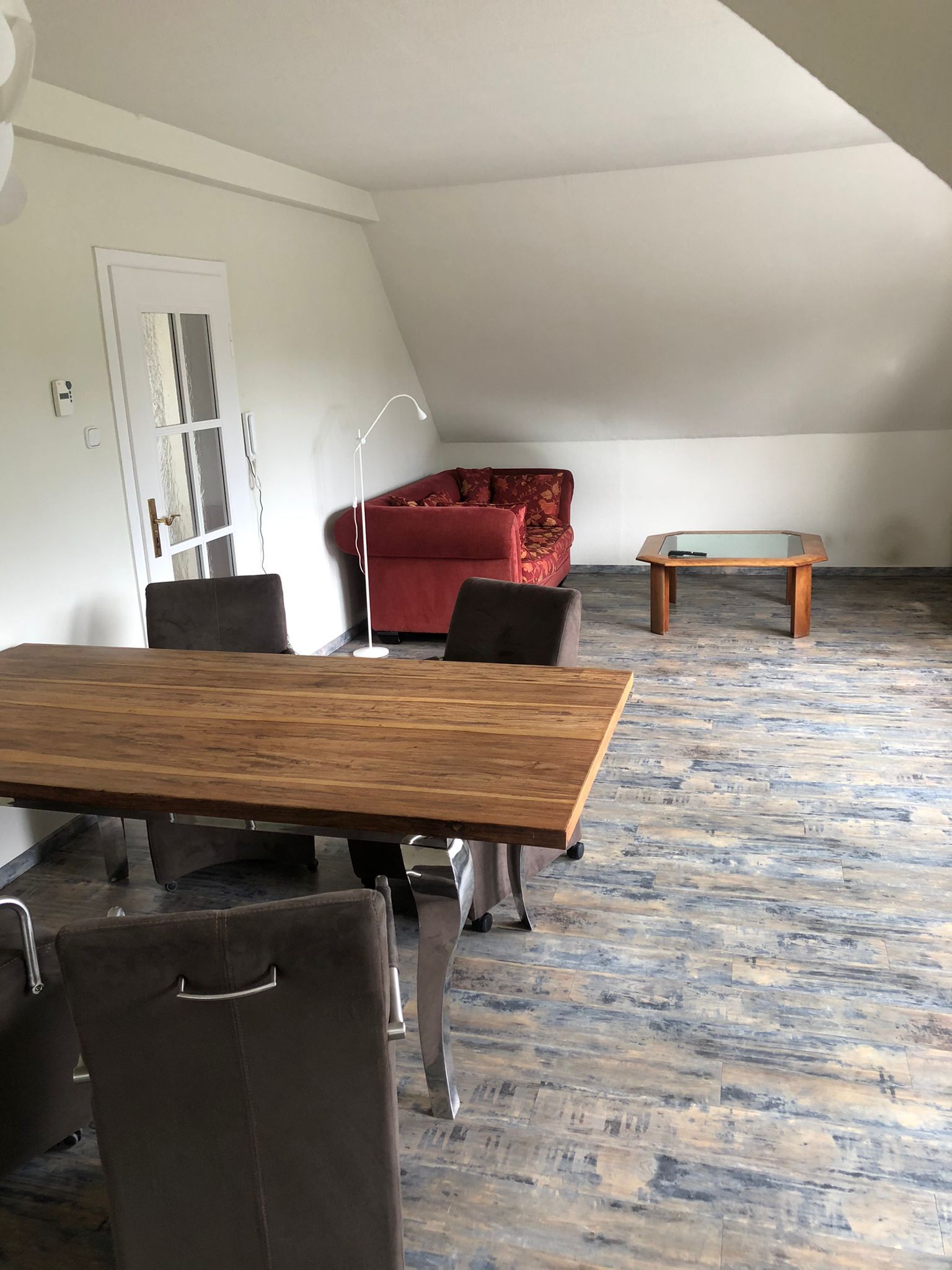 Vollständig Möblierte 3-Zimmer-Wohnung Mit Balkon - 7