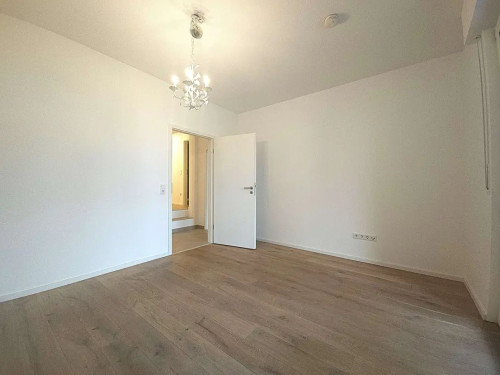 Moderne 2-Zimmer-Wohnung mit Terrasse, Garten und Tiefgaragenstellplatz in Hürth-Efferen - Gallery - 5