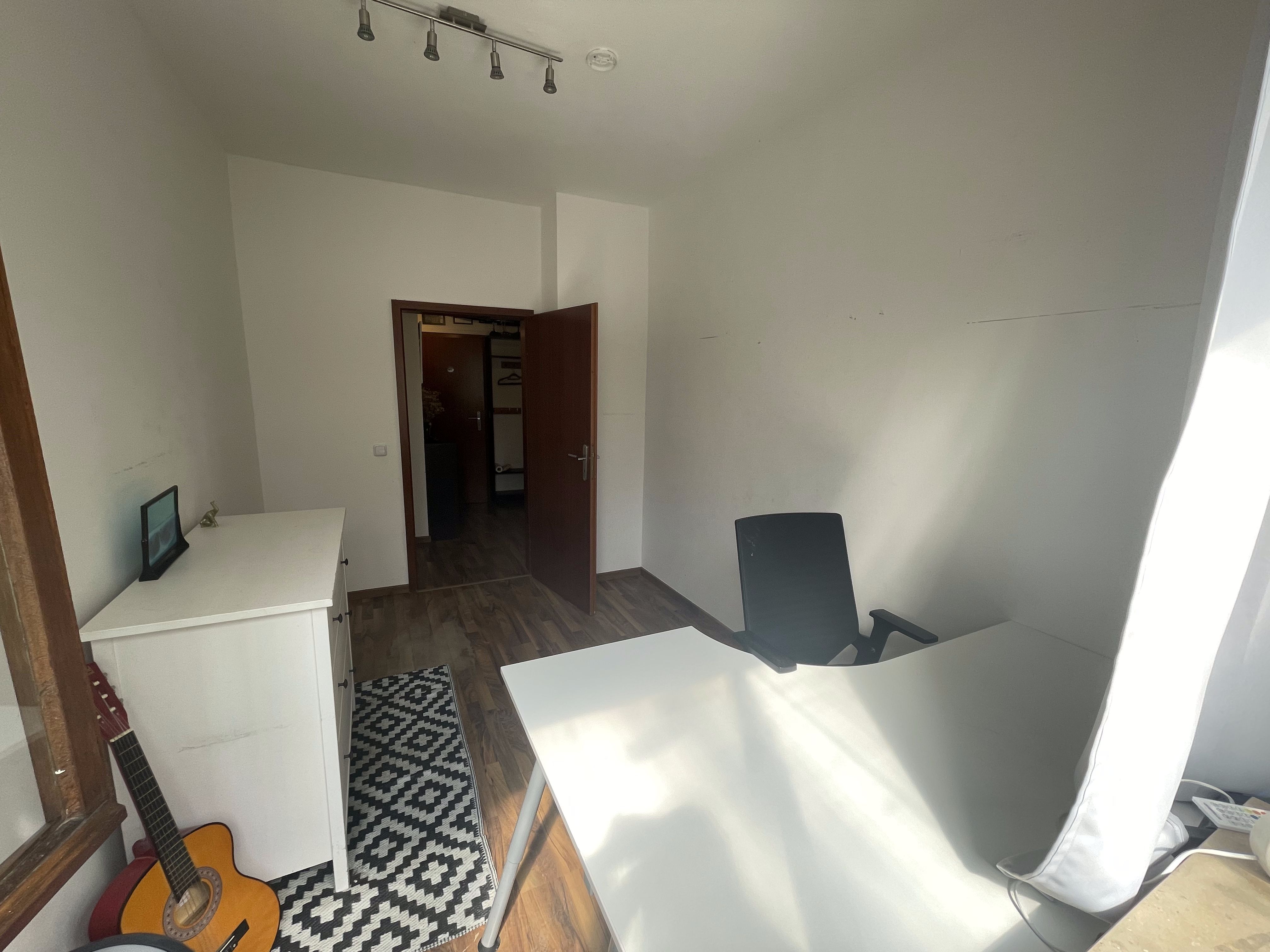 Great & Lovingly Furnished Apartment - 100sqm - In The Heart Of The City - 2