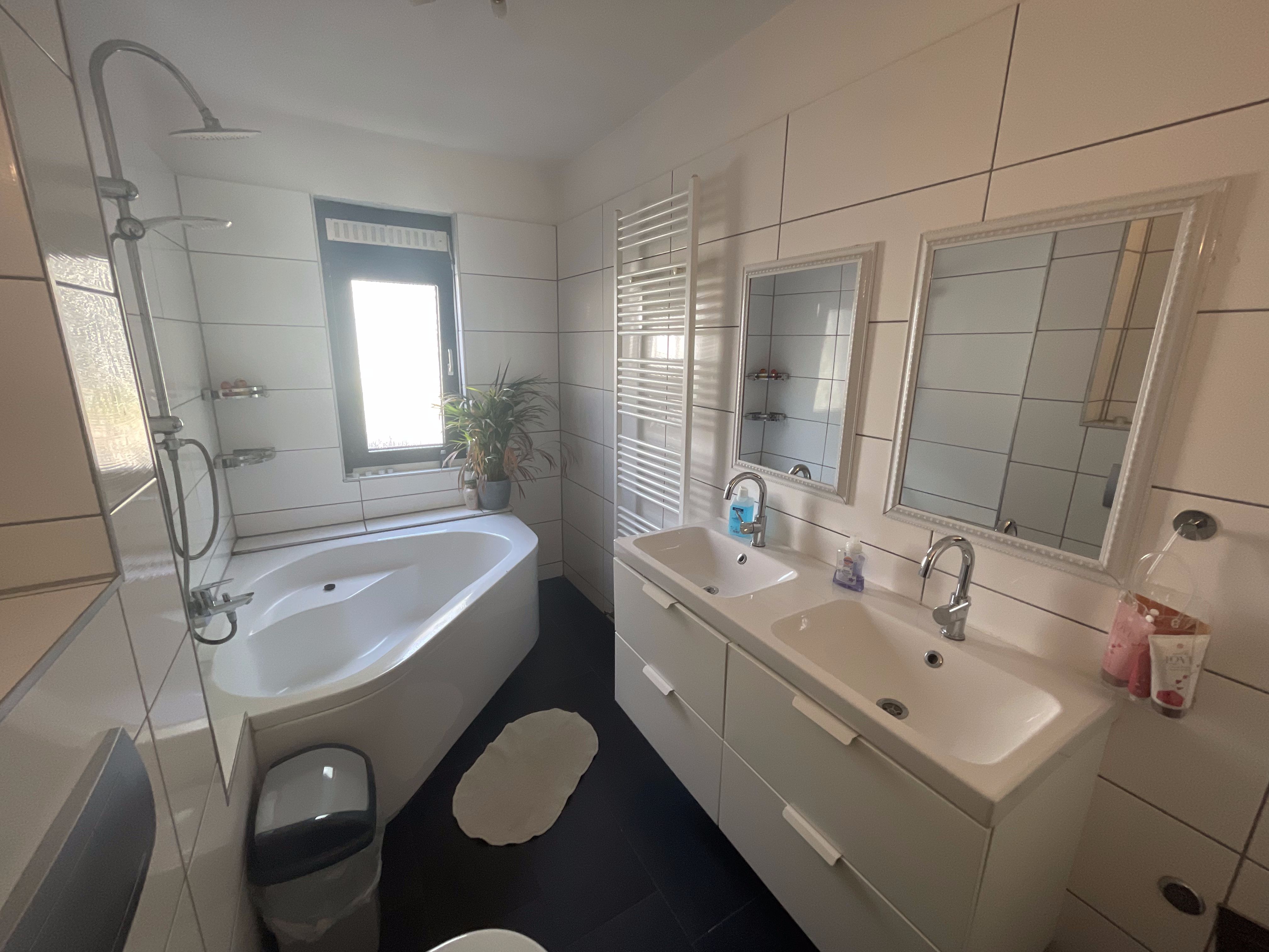 Great & Lovingly Furnished Apartment - 100sqm - In The Heart Of The City - 26