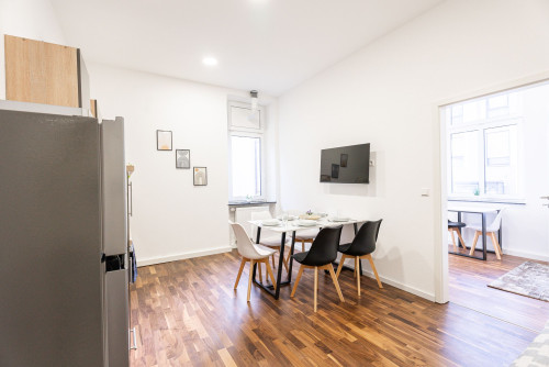 Furnished, modern, and compact four-room apartment - Gallery - 7