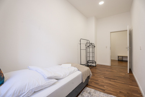 Furnished, modern, and compact four-room apartment - Gallery - 14