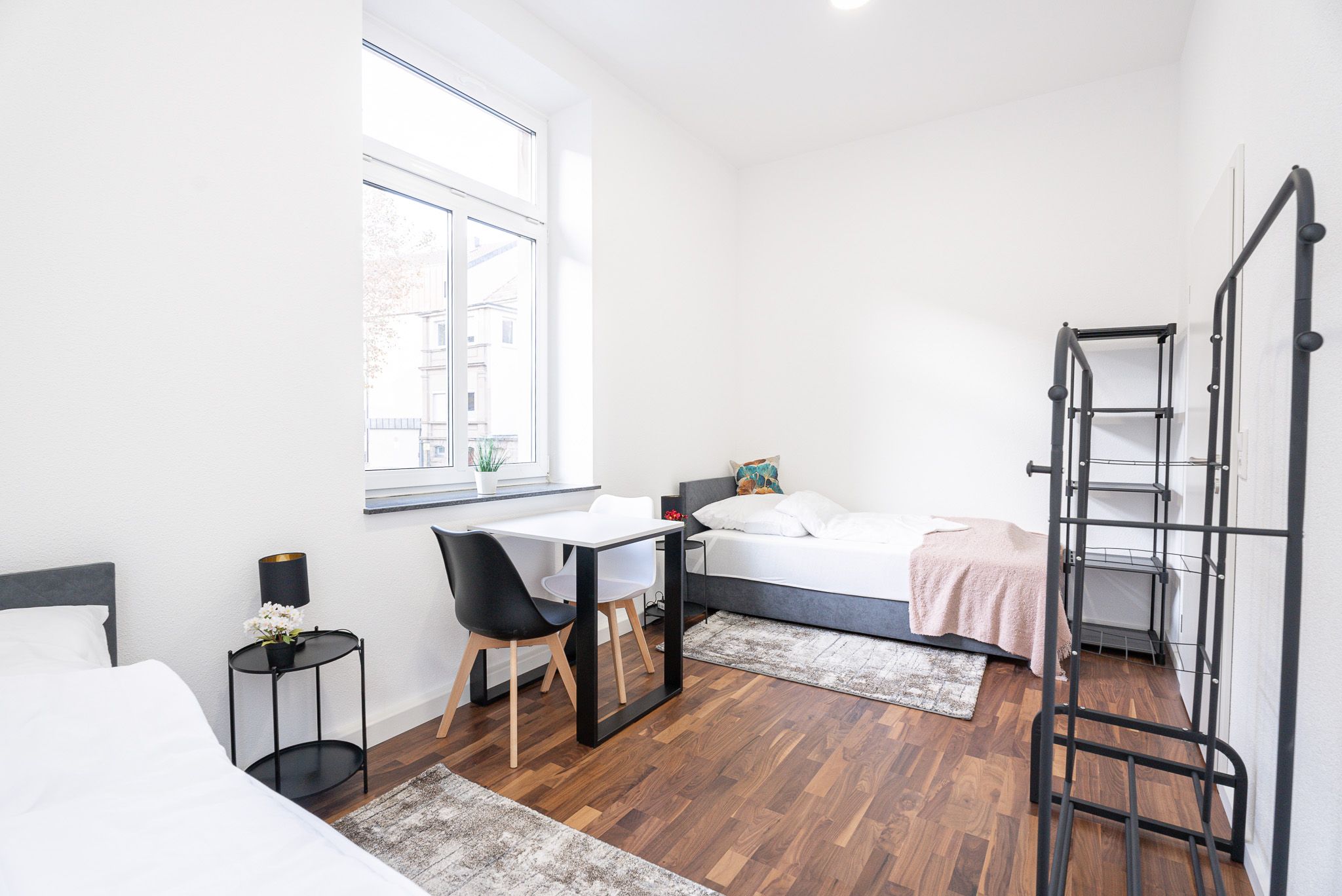 Furnished, Modern, And Compact Four-Room Apartment - 10