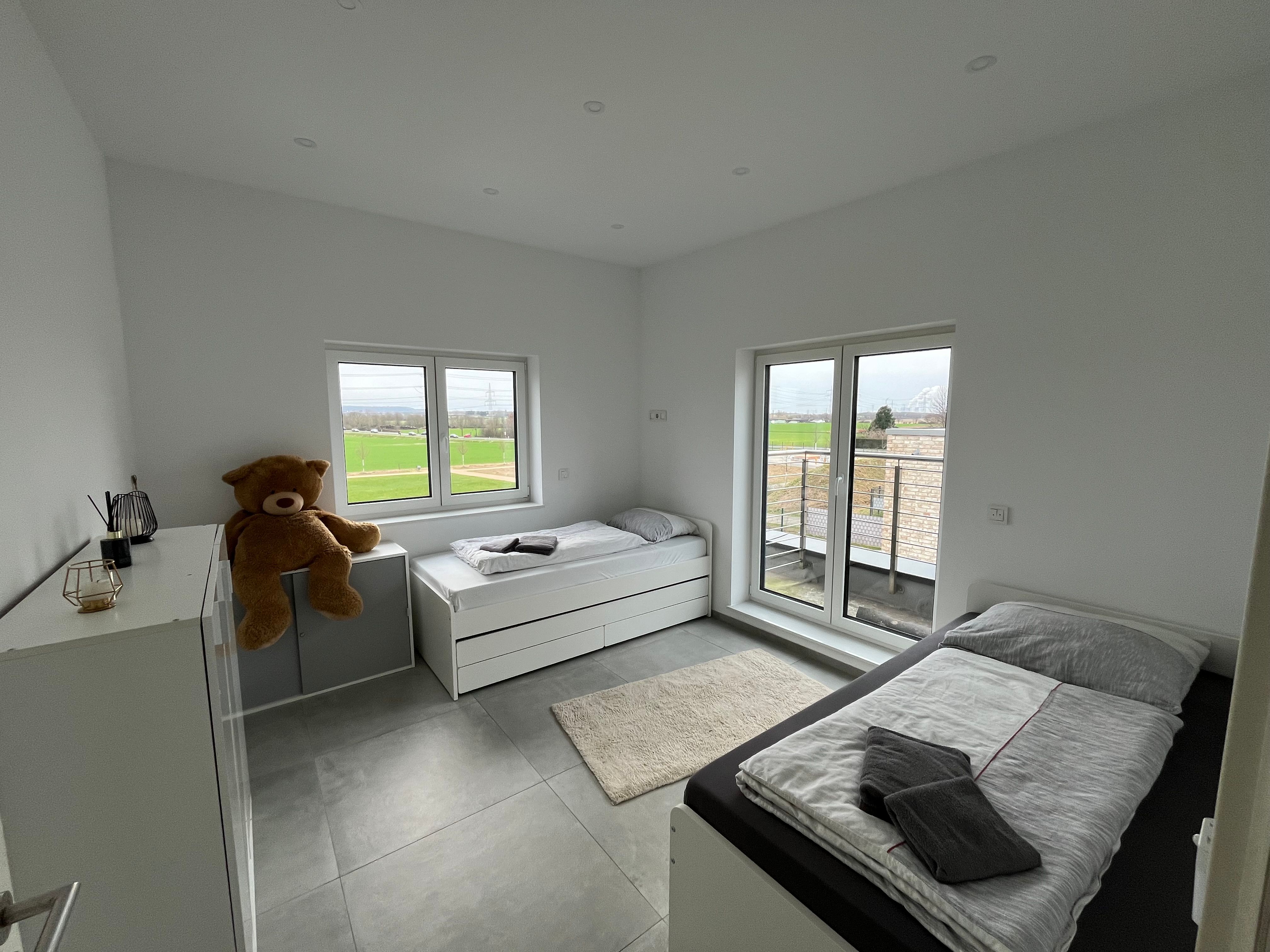  Very Modern House In The House, With Private Entrance In Pulheim  -  Very modern house in the house, with private entrance in Pulheim  - Gallery -  18