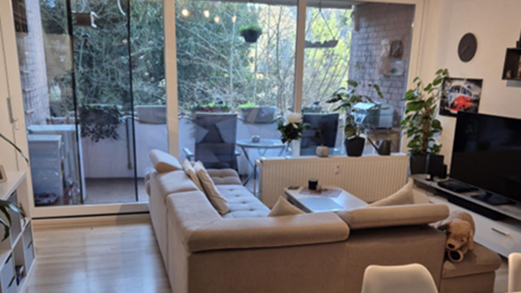  Quiet, Fully Furnished Serviced Apartment With Garden View In Central Location Near Cologne (Hürth-E  -  Quiet, Fully Furnished Serviced Apartment with Garden View in Central Location near Cologne (Hürth-Efferen)  - Gallery -  1