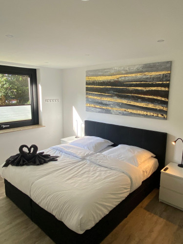 Moderne 2-Zimmer-Wohnung mit Garten
