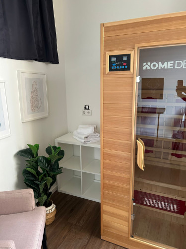 Old Town Pearl: 2 Bed Rooms-Infrared Cabin-Waching Machine - Gallery - 12