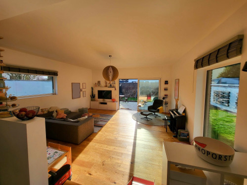 Modern family home with perfect train connection to Cologne