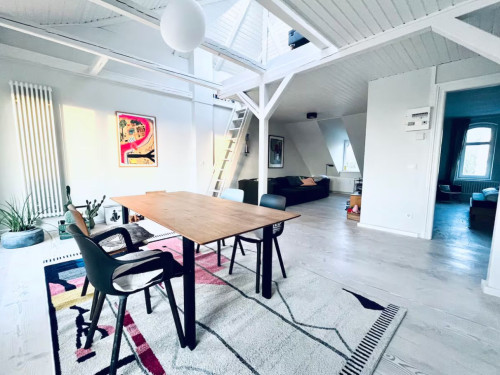 Loft in a listed building with a south-facing terrace