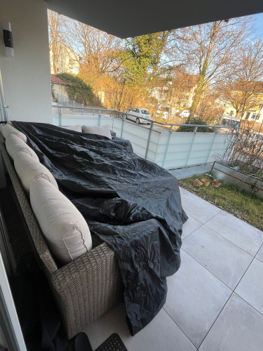 Beautiful new apartment in walking distance to the university
