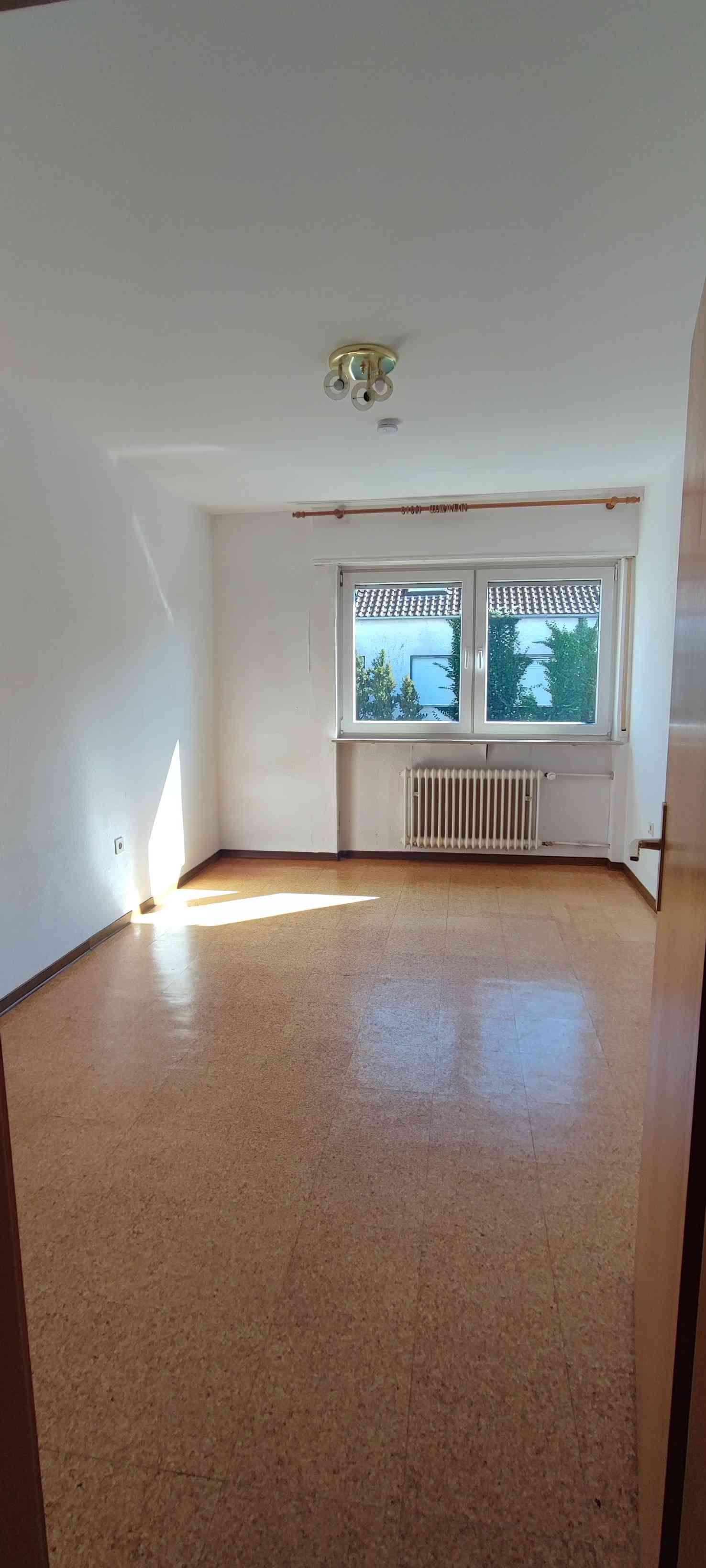 4 Room Apartment In Three Family House - 7