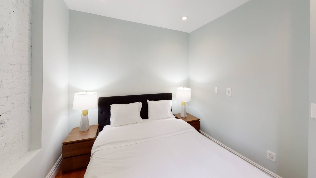 #494: East Village - 1 Bedroom (Queen) - #494: East Village - Gallery - 5
