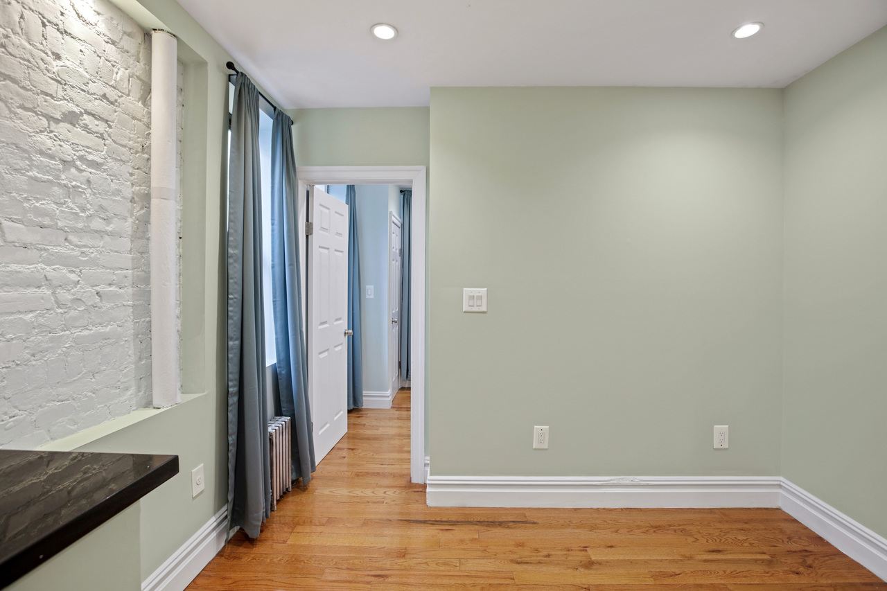 #494: East Village - 1 Bedroom (Queen) - #494: East Village - Gallery - 20